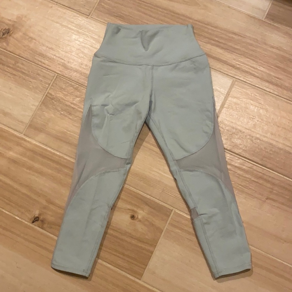 ALO yoga crop leggings with mesh design